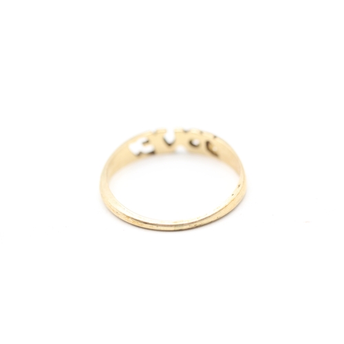 120 - 9ct gold love ring (1.2g) Size M