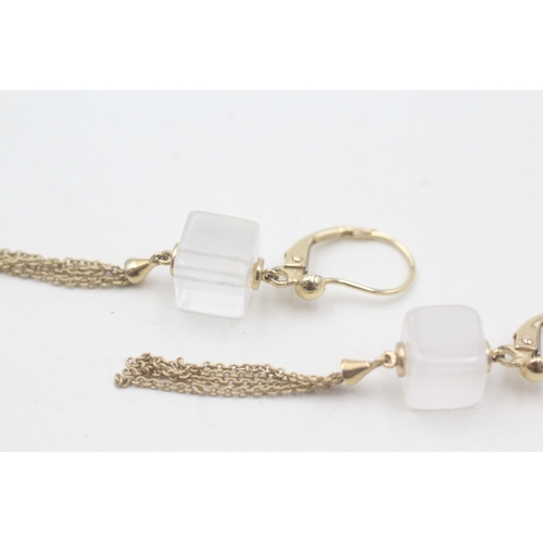 125 - 9ct gold milky quartz drop earrings (3g)