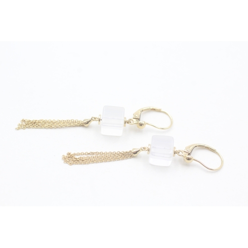 129 - 9ct gold milky quartz drop earrings (3g)