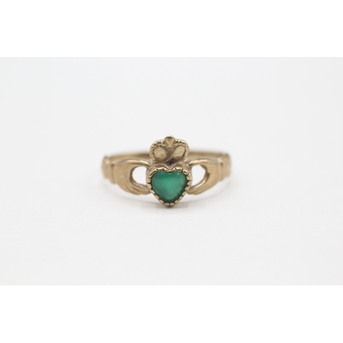 146 - 9ct gold chrysoprase claddagh ring (1.7g) AS SEEN - MISSHAPEN Size O