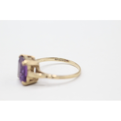 149 - 9ct gold amethyst single stone ring (2.2g) Size M