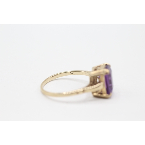 149 - 9ct gold amethyst single stone ring (2.2g) Size M