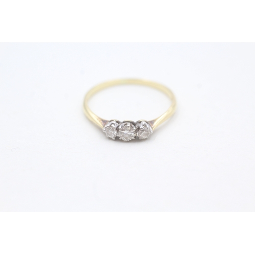 15 - 18ct gold diamond trilogy ring (1.6g) Size O