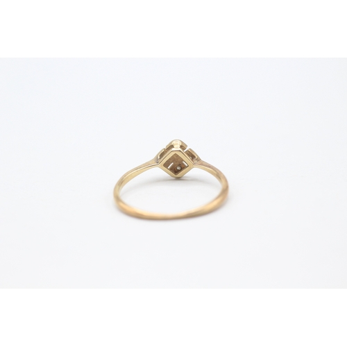 180 - 18ct gold antique diamond four stone ring (1.6g) Size O