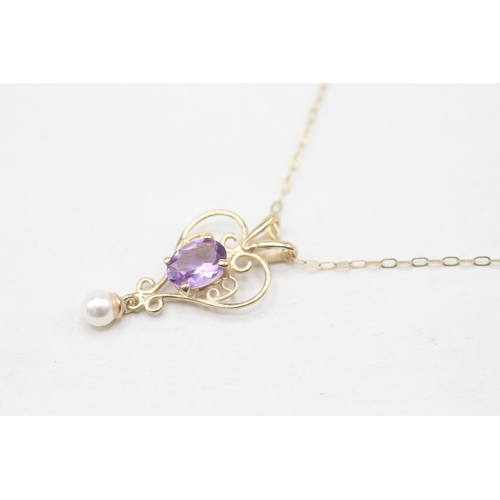 182 - 9ct gold amethyst and faux pearl pendant on chain (1.2g)