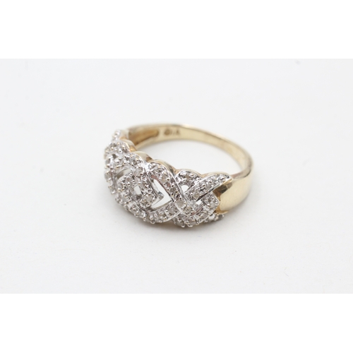 193 - 9ct gold diamond dress ring (3.5g) Size N 1/2