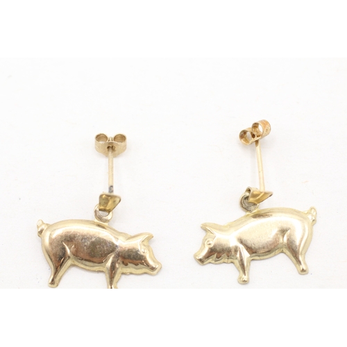 226 - 9ct gold pig earring (0.6g)