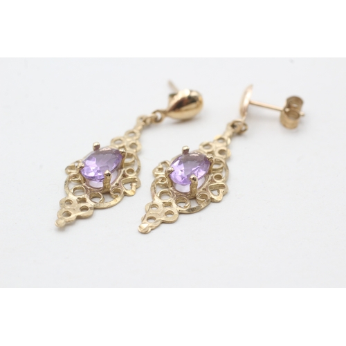 241 - 9ct gold amethyst drop earrings (1.7g)