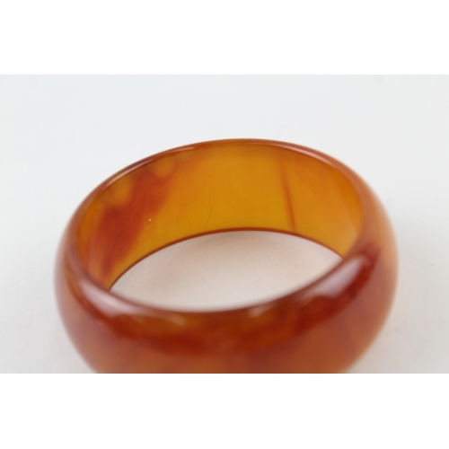 265 - Vintage Bakelite Full Bangle 50g