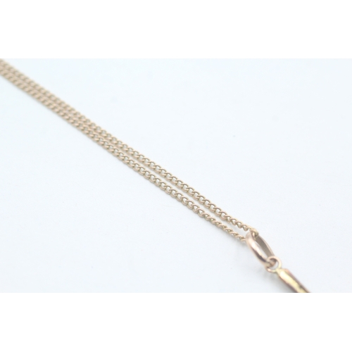 62 - 9ct gold and paste set pendant on chain (2.9g)