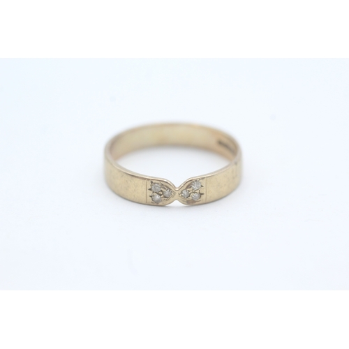 71 - 9ct gold and diamond ring (1.9g) Size N