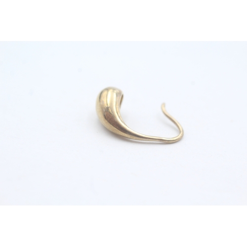 74 - 9ct gold hook drop earrings (1.6g)