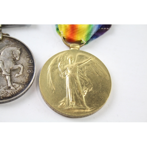 393 - WW1 Medal Pair S-16495 Pte R. B Speedie R Highlanders x 2