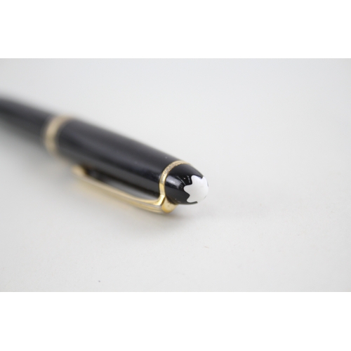 470 - Montblanc Meisterstuck Black Lacquer & Gold Plate Ballpoint Pen / Biro WRITING