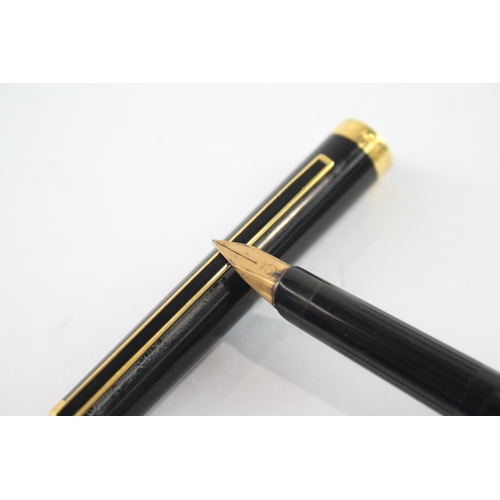 471 - Vintage S.T DUPONT Black Lacquer Fountain Pen w/ 18ct Gold Nib WRITING