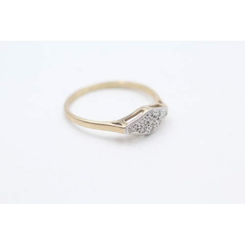 249 - 9ct gold vintage diamond dress ring (1.3g) Size N