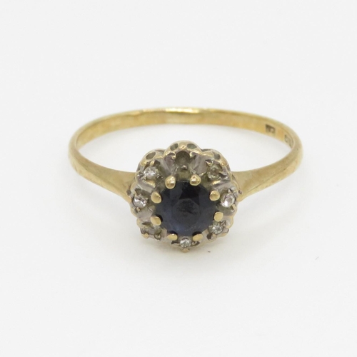 14 - 9ct gold diamond and sapphire halo ring (1.3g) Size L 1/2