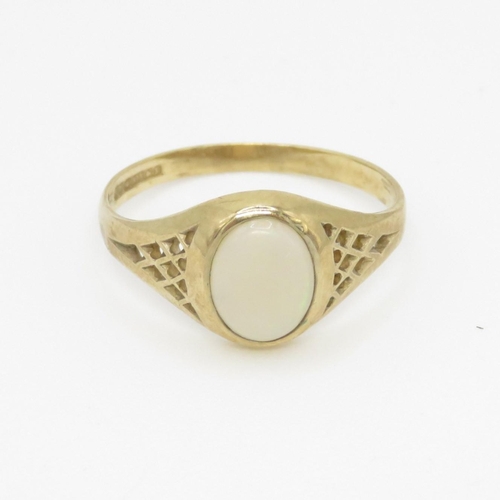 20 - 9ct gold opal single stone ring (1.5g) Size N