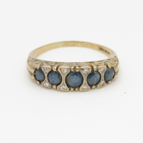 32 - 9ct gold vintage sapphire & diamond dress ring with a patterned gallery (2.1g) Size N