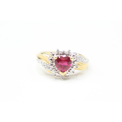 16 - 9ct gold diamond and red gemstone heart ring (2.7g) Size P