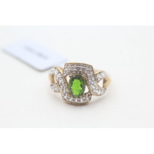 3 - 9ct gold diopside and white zircon ring with certificate (2.7g) Size L 1/2