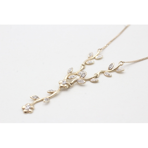 36 - 9ct gold diamond floral necklace (2.8g)