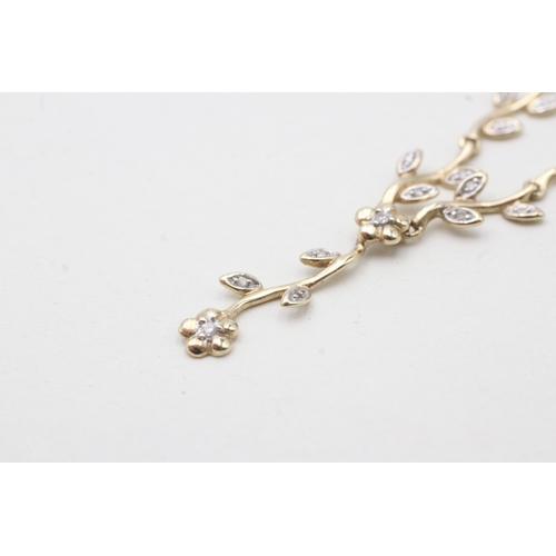 36 - 9ct gold diamond floral necklace (2.8g)