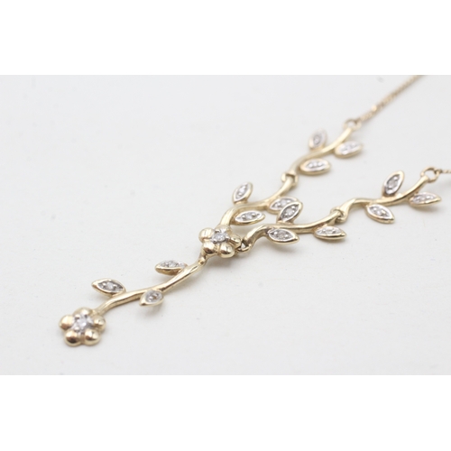 36 - 9ct gold diamond floral necklace (2.8g)