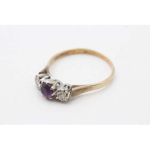 40 - 9ct gold diamond & amethyst three stone ring (3.2g) Size X 1/2