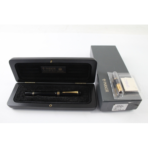 468 - Parker Duofold Centennial Black Lacquer Fountain Pen w/ 18ct Gold Nib WRITING