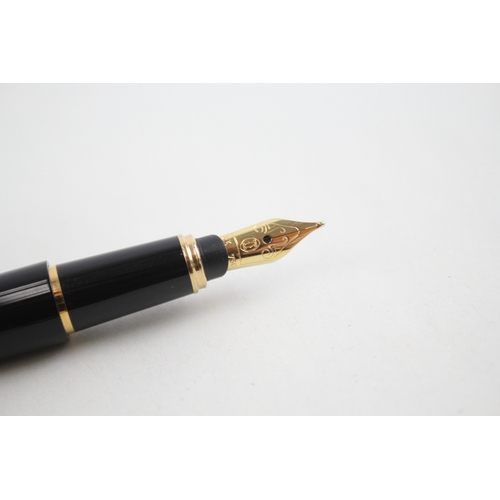 469 - CARTIER Diablo Black Lacquer & Gold Plate Detail Fountain Pen w/ 18ct Gold Nib