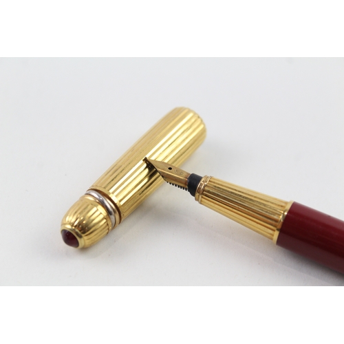 471 - Pasha De Cartier Gold Plated & Burgundy Lacquer Fountain Pen w/ 18ct Nib WRITING