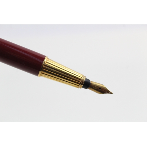 471 - Pasha De Cartier Gold Plated & Burgundy Lacquer Fountain Pen w/ 18ct Nib WRITING