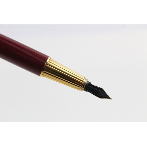 471 - Pasha De Cartier Gold Plated & Burgundy Lacquer Fountain Pen w/ 18ct Nib WRITING