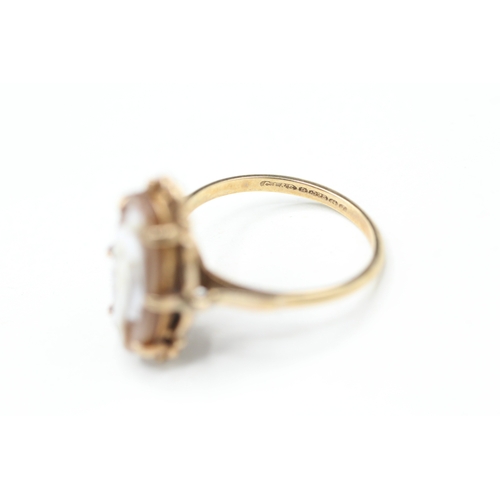 78 - 9ct gold cameo shell cocktail ring (2.6g) Size K 1/2