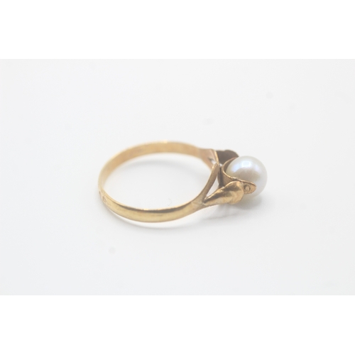 90 - 14ct gold cultured pearl ring (1.3g) Size M