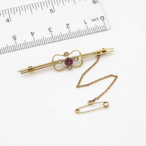 65 - 9ct gold seed pearl and garnet bar brooch (2.4g)