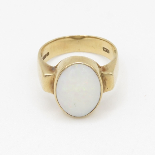 73 - 9ct gold vintage opal dress ring (5.2g) Size M 1/2