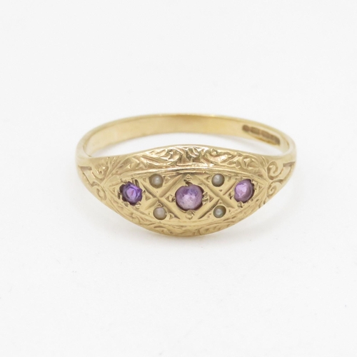 94 - 9ct gold amethyst and seed pearl flat setting ring (1.6g) Size O