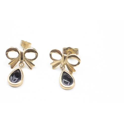 19 - 9ct gold onyx bow drop earring (0.9g)