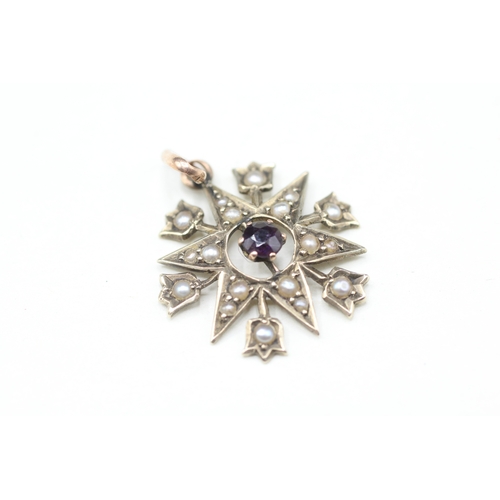 23 - 9ct gold garnet and seed pearl star pendant (1.5g)