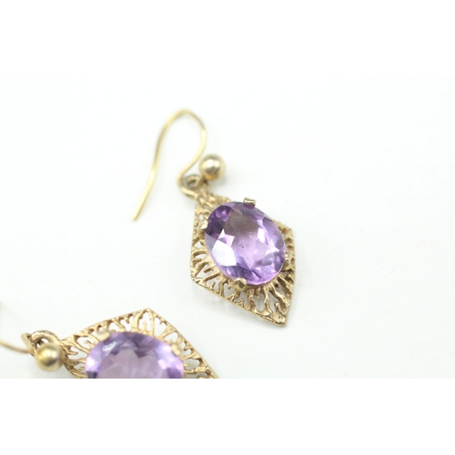 24 - 9ct gold amethyst drop earring (2g)