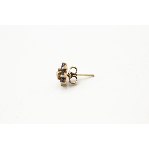 34 - 9ct gold sapphire and seed pearl halo stud earring (1.1g)