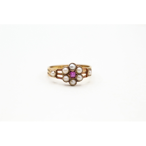 4 - 15ct gold seed pearl and ruby flower ring (2.4g) Size N