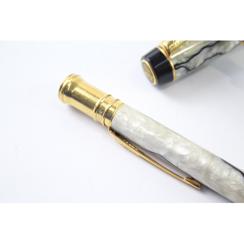 464 - Parker Duofold White Marble Fountain Pen w/ 18ct Gold Nib WRITING