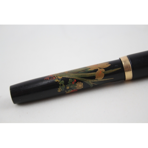 467 - Vintage DUNHILL x NAMIKI Maki-E Black Floral Lacquer Fountain Pen w/ 14ct Nib