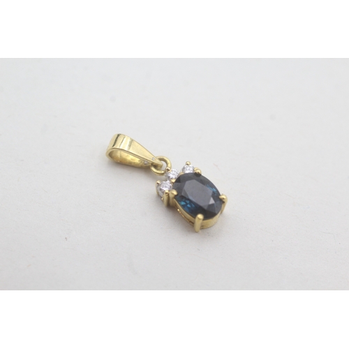 55 - 18ct gold sapphire & diamond pendant necklace (3.1g)