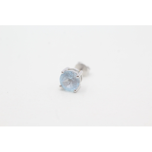 60 - 18ct gold blue topaz stud earrings (2.6g)