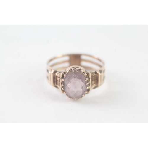 64 - 9ct gold Victorian amethyst single stone ring (2.9g) Size S