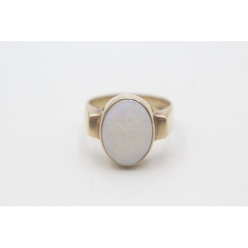 73 - 9ct gold vintage opal dress ring (5.2g) Size M 1/2